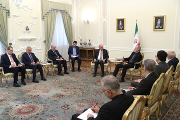 برای رشد و پیشرفت ملت‌مان از کسی دستور یا اجازه نمی‌گیریم