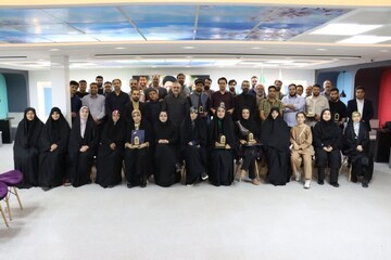 تصاویر/ محفل ملی شعرخوانی پرواز اردیبهشت در اراک