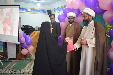تجلیل از فرزندان دختر کارکنان تبلیغات اسلامی بوشهر+ تصاویر