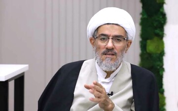 الهیات جنگ؛ "به دشمن اعتماد نکنیم."