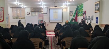 حوزه علمیه، سنگر دفاع از هویت دینی جامعه است