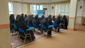 خوشبختی زندگی در تفاهم است نه در داشتن مال زیاد