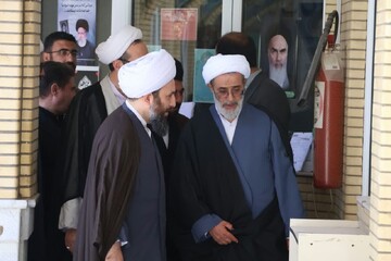 تصاویر/ بازدید امام جمعه خوی  از حوزه علمیه صاحب الزمان (عج) مرند