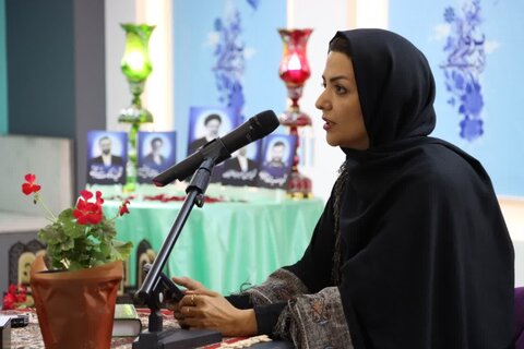 تصاویر/محفل ملی شعرخوانی پرواز اردیبهشت در اراک