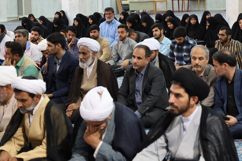 اجتماع طلاب و روحانیون  زابل در مراسم بزرگداشت شهدای خدمت