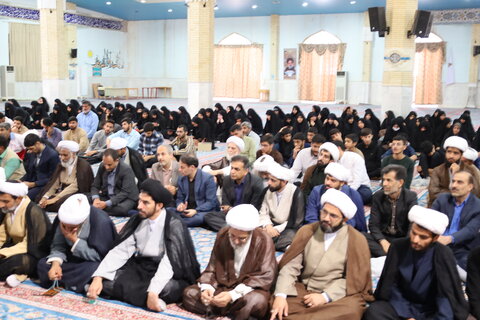 اجتماع طلاب و روحانیون  زابل در مراسم بزرگداشت شهدای خدمت