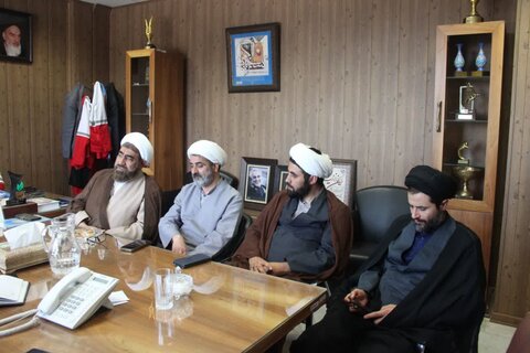 تصاویر / دیدار مدیر ومعاونین مرکز مدیریت حوزه علمیه قزوین با مدیر عامل جمعیت هلال احمر قزوین