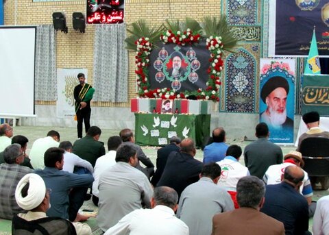 تصاویر/ گرامیداشت شهدای خدمت در بندر دیّر