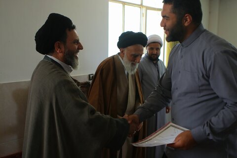 تجلیل از ممتازین تحصیلی حوزه علمیه سفیران هدایت امام رضا علیه‌السلام ملایر
