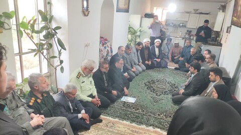 تصاویر / حضور مسئولان استان زنحان در منزل شهید خدمت سرهنگ دوم حاج بهروز قدیمی