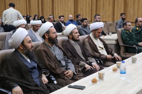 تصاویر/ نشست "نقش روایت در پیشرفت و امید" با حضور فعالان فرهنگی شهر خوی