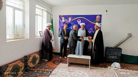 تصاویر/ دیدار مبلغین طرح امین  بخش کشاورز با مدیر مدرسه علمیه شاهین دژ