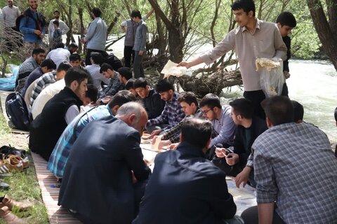 تصاویر/ اردوی یک روزه طلاب مدرسه علمیه امام خامنه ای ارومیه