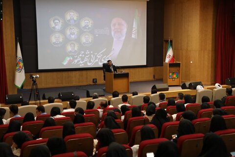 تصاویر/ مراسم گرامیداشت شهدای خدمت با عنوان "الگوی حکمرانی شهید جمهور"  در خوی