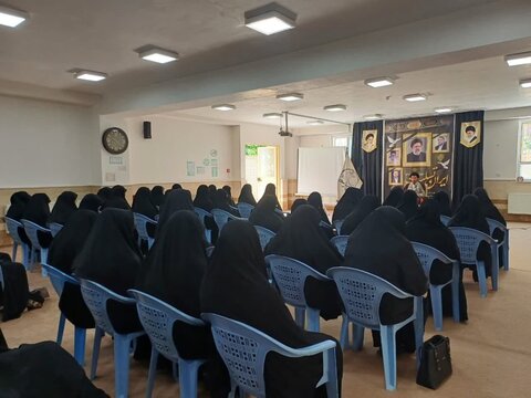 تصاویر/ مراسم گرامیداشت شهدای خدمت در مدرسه علمیه زینب کبری(س) ارومیه