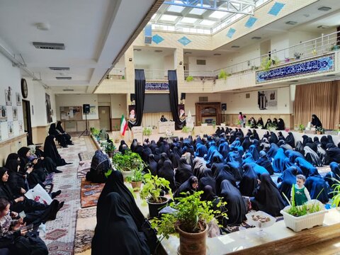 تصاویر/ مراسم بزرگداشت شهدای خدمت در مدرسه علمیه ریحانة الرسول ارومیه