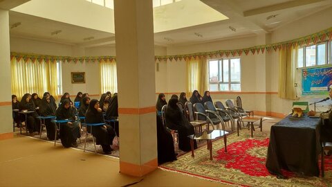 تصاویر/ نشست اخلاقی طلاب مدرسه علمیه فاطمیه نقده