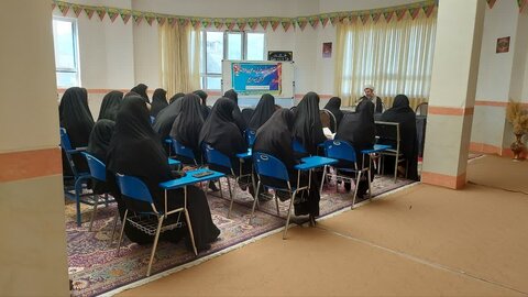 تصاویر/ نشست اخلاقی طلاب مدرسه علمیه فاطمیه نقده