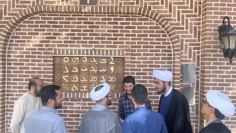 تصاویر/ بازدید طلاب تخصصی سطح سه کلام ارومیه از کلیسای حضرت مریم (س)