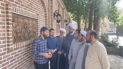 تصاویر/ بازدید طلاب تخصصی سطح سه کلام ارومیه از کلیسای حضرت مریم (س)