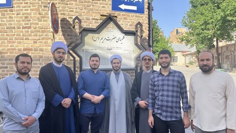 تصاویر/ بازدید طلاب تخصصی سطح سه کلام ارومیه از کلیسای حضرت مریم (س)