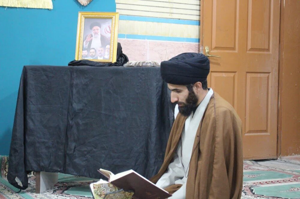 تصاویر/محفل انس با قرآن در مدرسه علمیه صاحب الزمان شهر ایلام