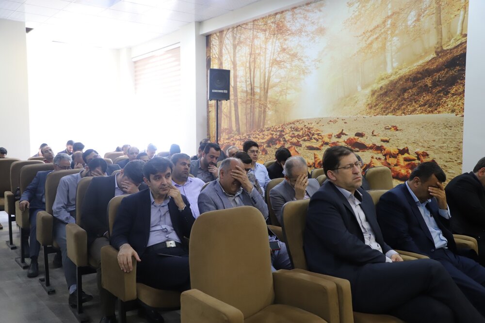 ولایتمداری یعنی انسان اعمال و رفتار خود را بر مدار ولایت تعریف و تنظیم کند+تصاویر