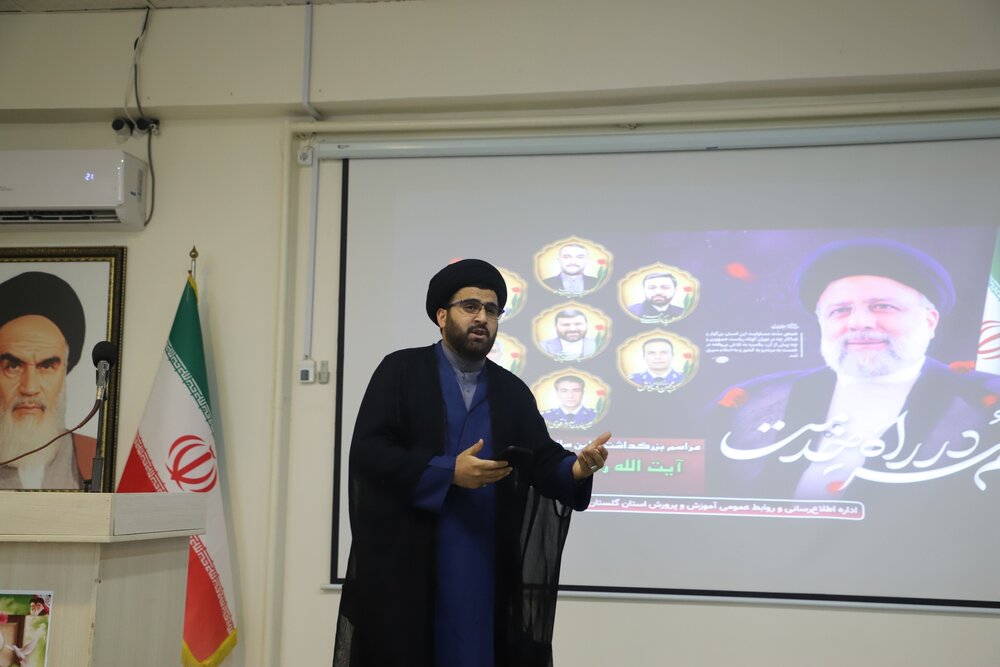 ولایتمداری یعنی انسان اعمال و رفتار خود را بر مدار ولایت تعریف و تنظیم کند+تصاویر