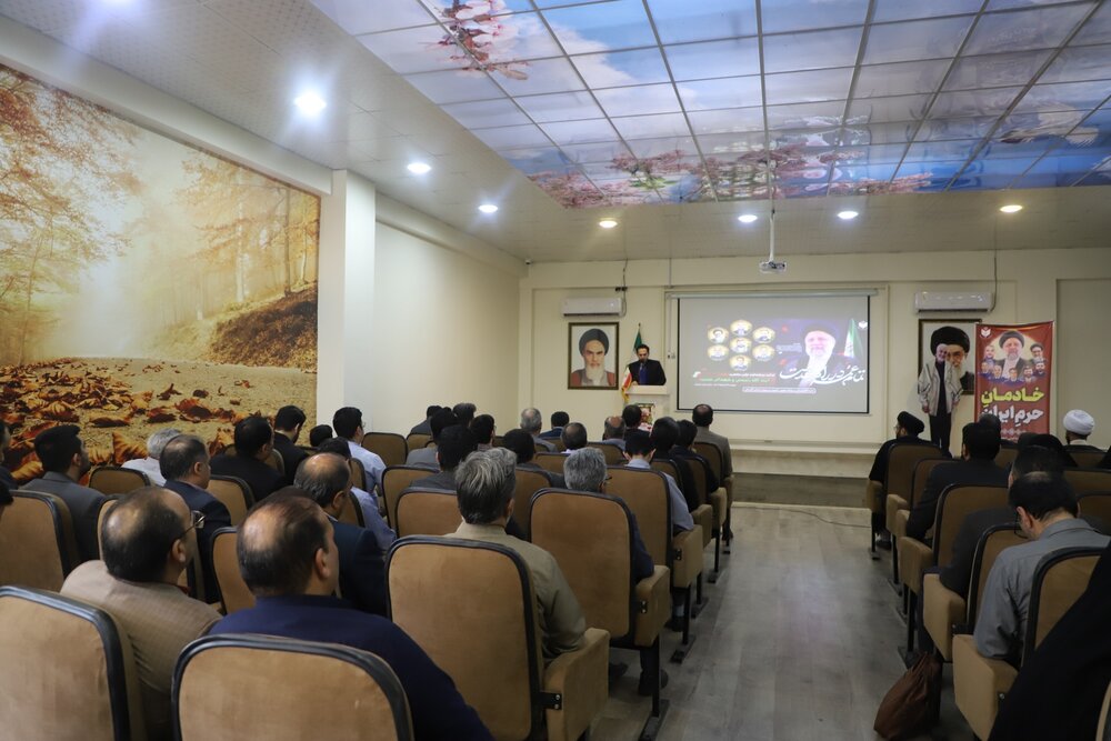 ولایتمداری یعنی انسان اعمال و رفتار خود را بر مدار ولایت تعریف و تنظیم کند+تصاویر