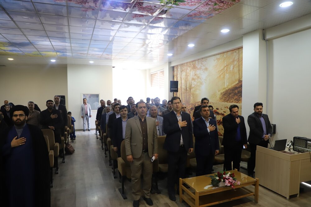 ولایتمداری یعنی انسان اعمال و رفتار خود را بر مدار ولایت تعریف و تنظیم کند+تصاویر