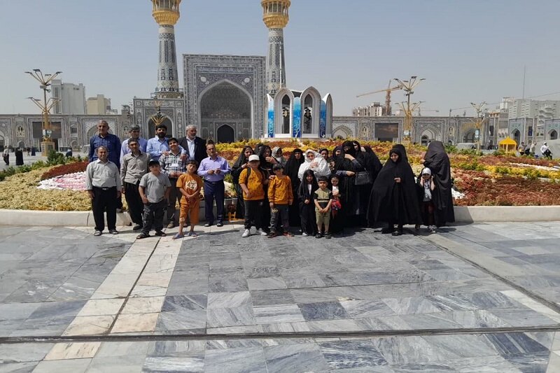 کاروان زیارت ‌اولی‌های کرمانشاه با طرح «مهر رضوی» به مشهد مقدس اعزام شدند+تصاویر