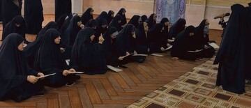 تصاویر/ بزرگداشت شهدای خدمت در مدرسه علمیه حضرت زینب(س) بوشهر