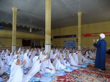 تصاویر/ مراسم جشن تکلیف 300 دانش اموز دختر در چهاربرج