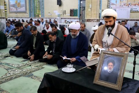 تصاویر/ قرائت زیارت عاشورا به یاد شهدای خدمت