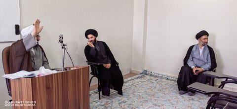 تصاویر/دیدار معاونین آموزش مدارس علمیه استان خوزستان با معاونت محترم پژوهش حوزه های علمیه کشور