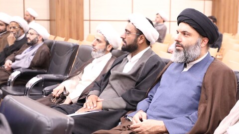 مراسم گرامیداشت شهدای خدمت و آئین رونمایی از کتاب خودنوشت (برای حق)