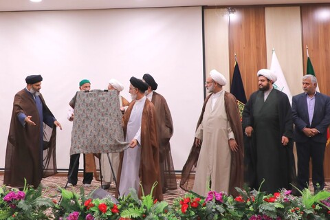 مراسم گرامیداشت شهدای خدمت و آئین رونمایی از کتاب خودنوشت (برای حق)