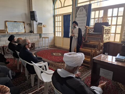 تصاویر /  قرائت زیارت امین الله از طرف نماینده ولی فقیه درکاشان