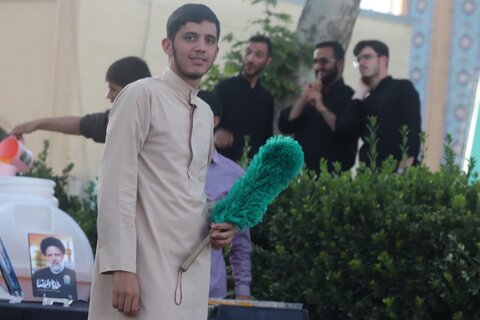 تصاویر/ ایستاه صلواتی طلاب مدرسه علمیه امام خامنه ای ارومیه به مناسبت سالروز شهادت شهدای خدمت