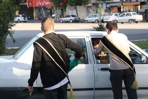 تصاویر/ ایستاه صلواتی طلاب مدرسه علمیه امام خامنه ای ارومیه به مناسبت سالروز شهادت شهدای خدمت