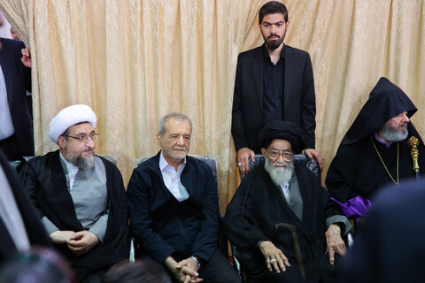 تصاویر/ حضور رئیس جمهور در مراسم سالگرد شهدای خدمت در تبریز