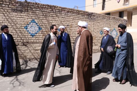 تصاویر / دیدار مدیر حوزه علمیه استان قزوین با طلبه حوزوی