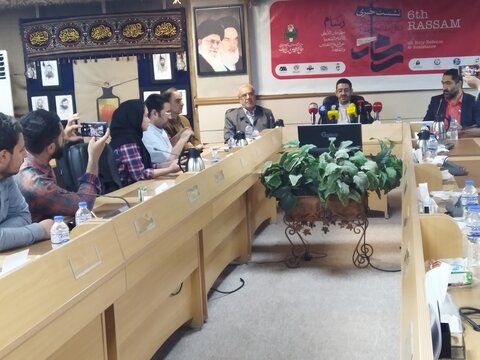 مراسم رونمایی از کتاب الگوی سیاست ورزی شهید رییسی