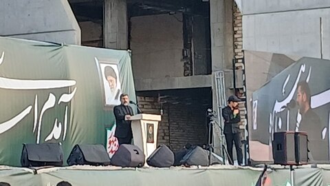 شهید رئیسی هیچ‌گاه از خدمتگزاری به مردم دست نکشید / نام و یادش زنده‌تر از همیشه است