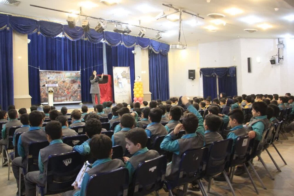 مراسم پاسداشت زبان پارسی، سرمایهگذاری برای آینده در کاشان برگزار شد