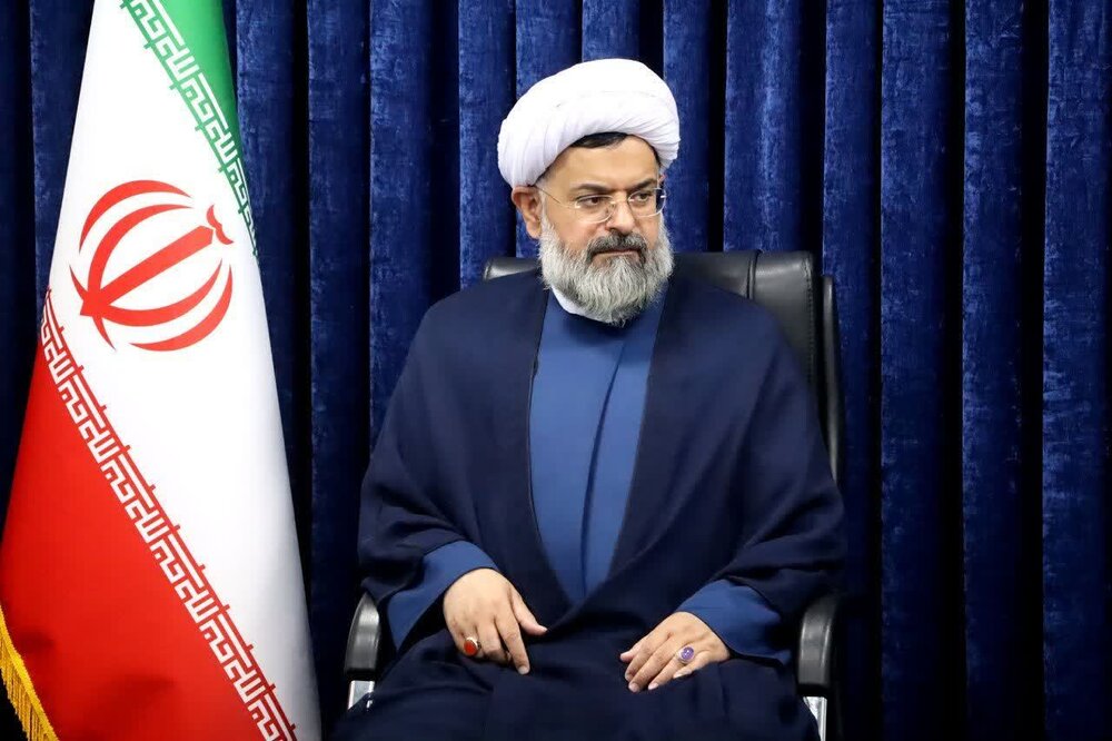 معرفی اسلام ناب و مقابله با اسلام آمریکایی وظیفه اصلی مبلغین است