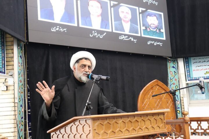 مردمی بودن از ویژگی‌های برجسته شهید رئیسی است