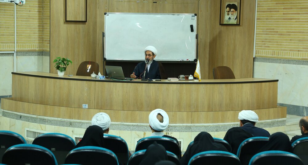 نگاهی عمیق به ساختار واتیکان و تأثیر دولت‌های پنهان در سیاست‌های جهانی