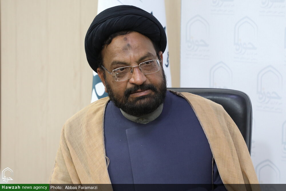 विद्वानों को चाहिए कि वे लोगों को पुरानी कहानियों से निकालकर अहले-बैत (अ) की सच्ची शिक्षाओं से जोड़ें