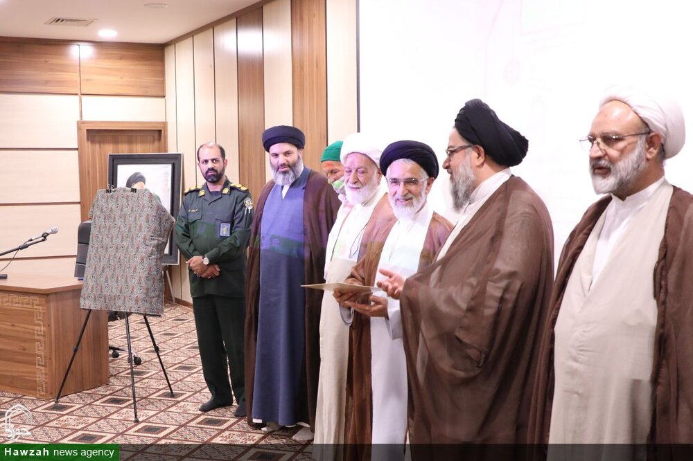 تصاویر/ مراسم گرامیداشت شهدای خدمت و آئین رونمایی از کتاب خودنوشت (برای حق)